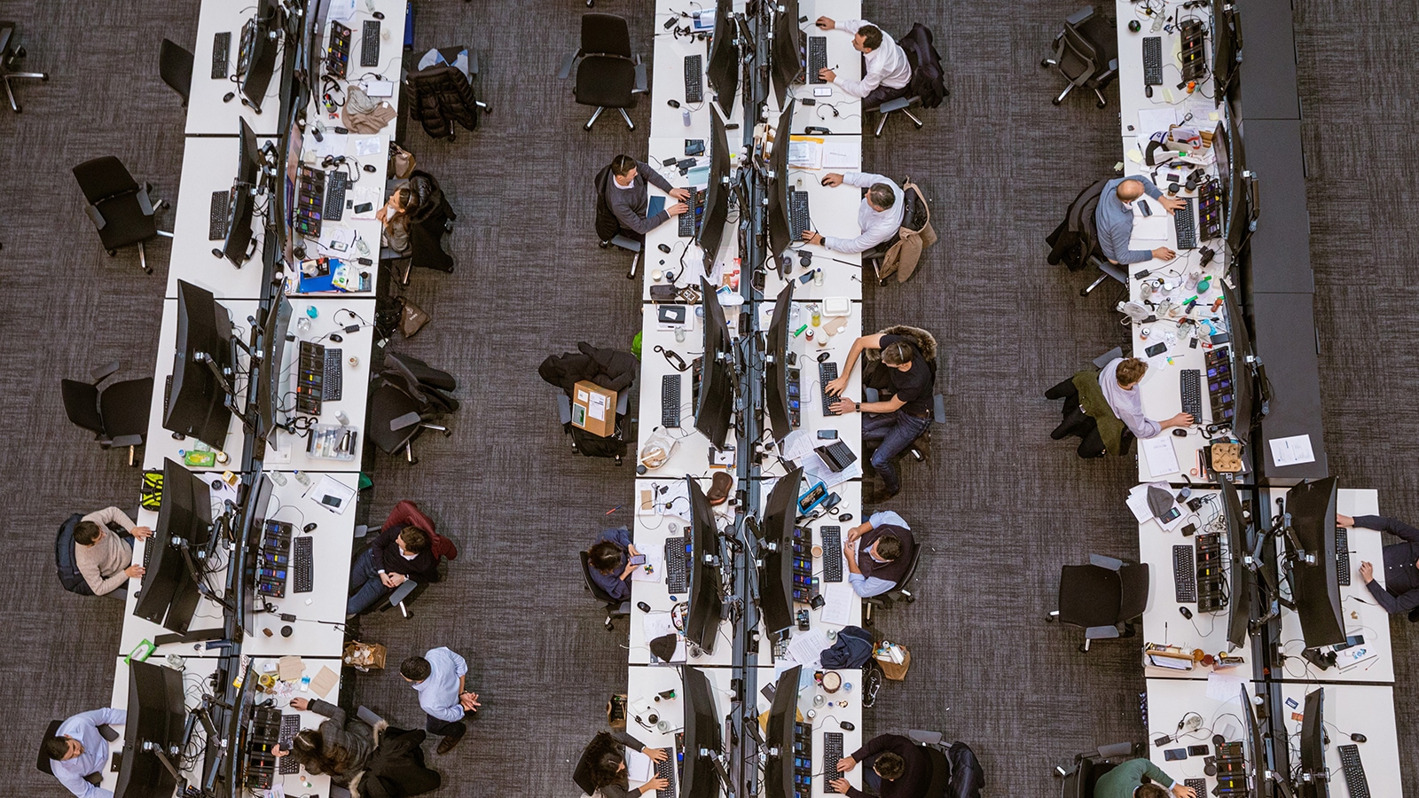 Photo of financial workers in Paris