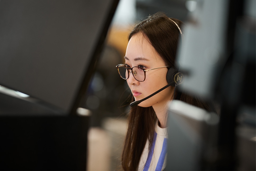 証券業務 Card Image